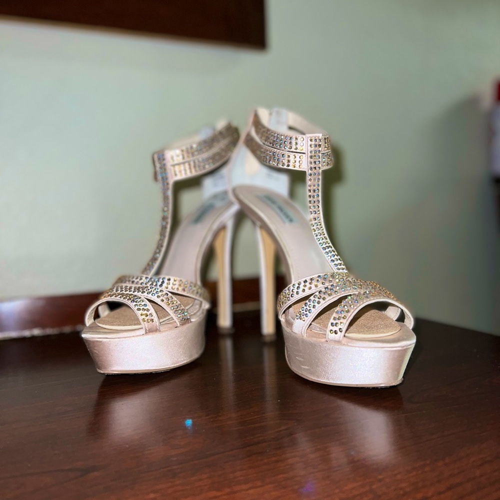 Steve Madden T-Strap Rhinestone Stiletto Pumps- RARE
